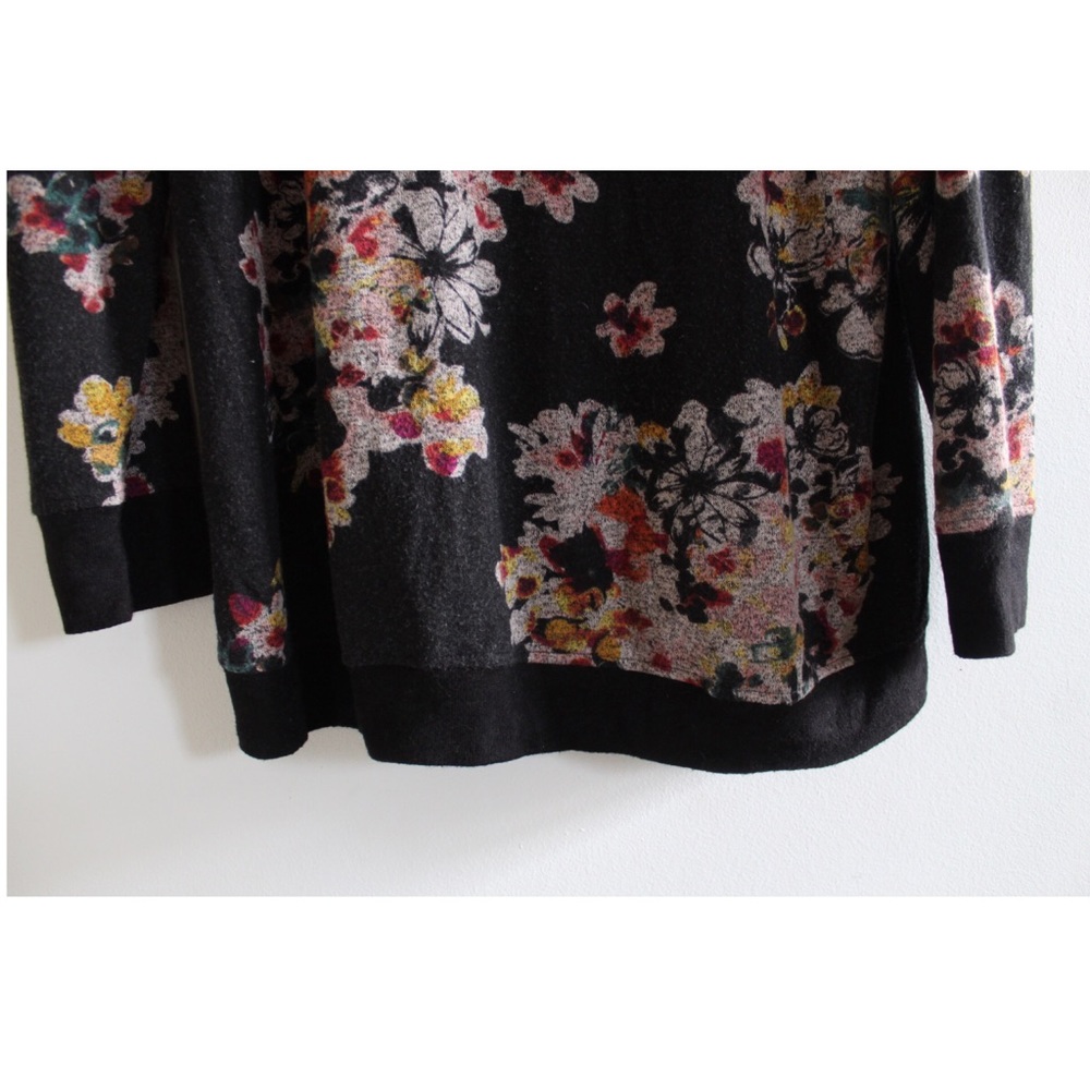 Maurices Floral Long Sleeve Top XXL Preowned - Picture 2 of 6